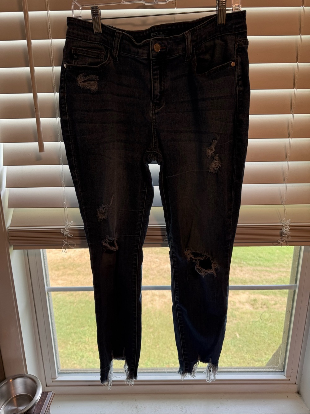Judy Blue Distressed Cropped Jeans Size 13/31 Raw Hem